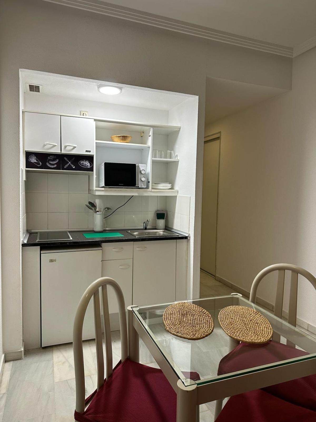 Hospedium Hotel Apartamentos Simon Verde Майрена дел Алхарафе Екстериор снимка